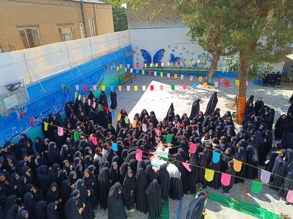 افتتاح وتشکیل سنگر رفافت در دبیرستان دخترانه امام حسین (ع) واحد۳
