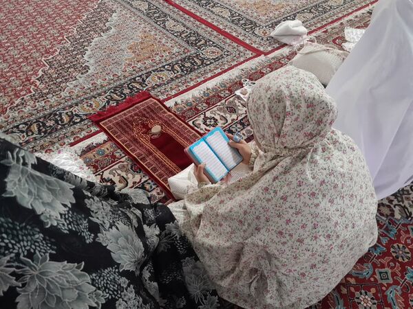 برگزاری مراسم معنوی اعتکاف مادر و دختری در مسجد امام حسن(ع) گالیکش