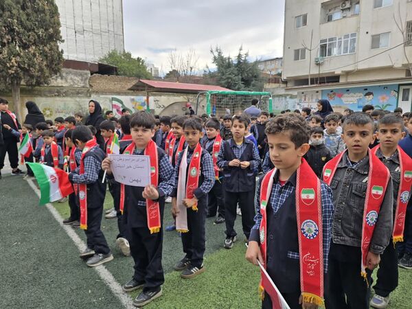 همایش وطن یار در دبستان خیراندیشان