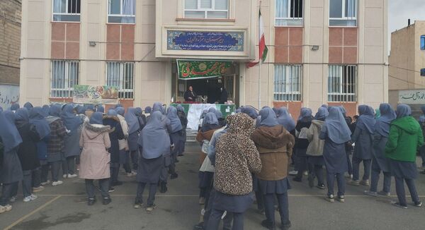 جشن میلاد مهدوی در دبیرستان آناخاتون