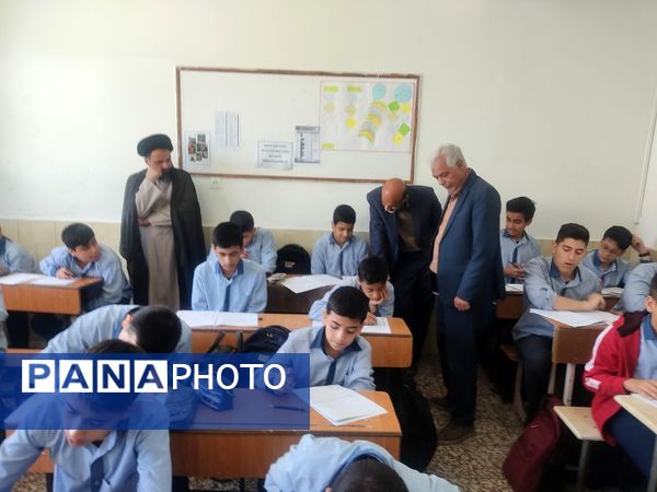 برگزاری آزمون تبار در دبیرستان پسرانه امام حسین(ع)