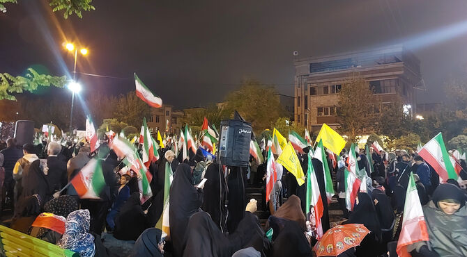 موکب سازمان دانش‌آموزی در میدان انقلاب تهران به مناسبت میلاد امام رضا علیه‌السلام  