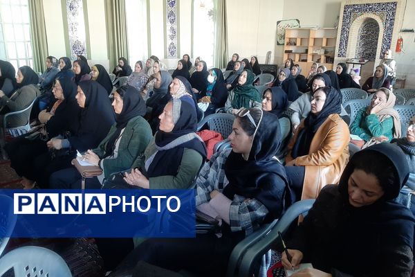 دومین جلسه آموزش خانواده در دبیرستان پویش