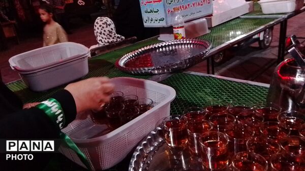 ۱۵۵ شبِ بی‌وقفه؛ وقتی چایخانه حضرت زهرا (س) میزبان دل‌های بی‌قرار شد