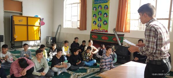 برگزاری مراسم روز پدر در مدارس خلیل‌آباد 