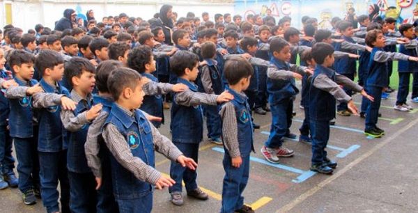 فرصت کمتری برای استفاده از روش‌های نوین تدریس در مقطع ابتدایی وجود دارد