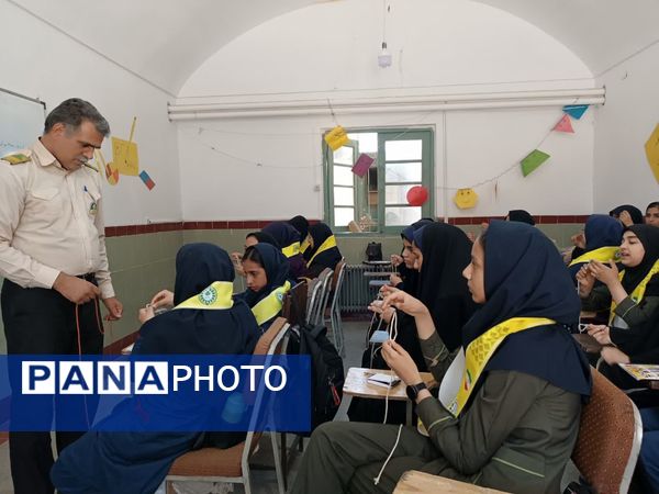 برگزاری اردوی تشکیلاتی یاور مربیان پیشتاز در یزد