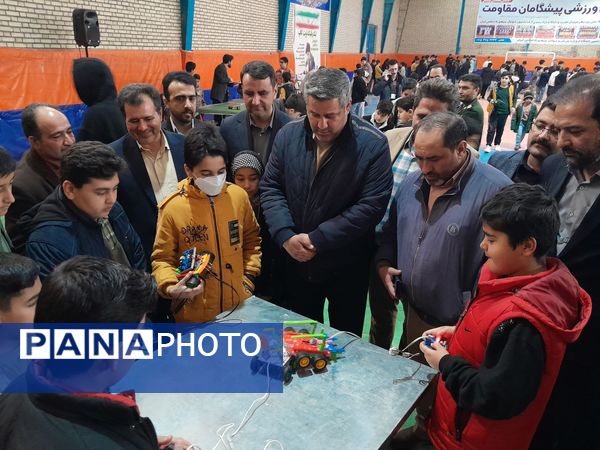 نمایش استعدادها و ایده‌ها