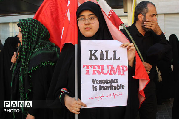 مشهد در سوگ؛ بدرقه باشکوه رهبر شهید انقلاب در جوار بارگاه رضوی/۲