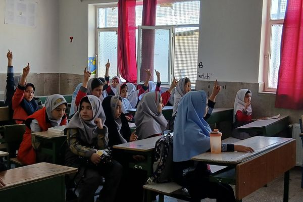 مسابقات قرآن، عترت و نماز دانش‌آموزان دختر منطقه کهریزک 