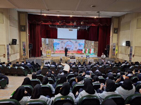 یادواره شهدای دانش‌آموز  در شهرستان مرودشت 
