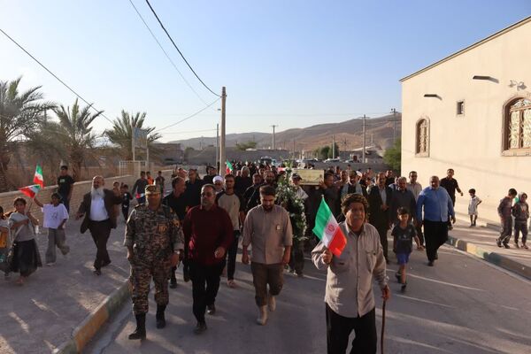  مراسم تشییع پیکر مطهر شهید گمنام در شهرستان بستک