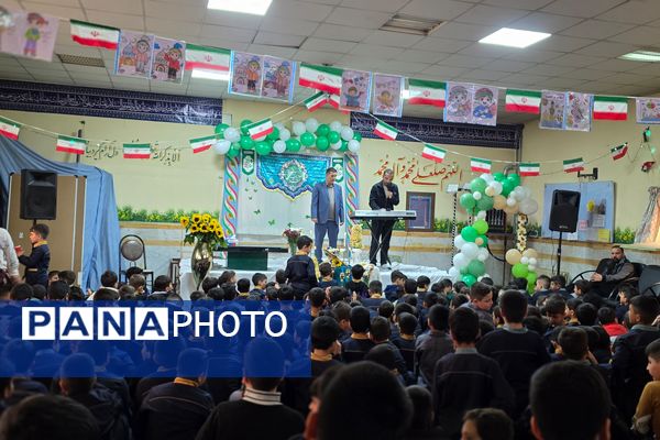 جشن میلاد با سعادت حضرت مهدی موعود(ع)در دبستان حاج همت بهارستان ۲