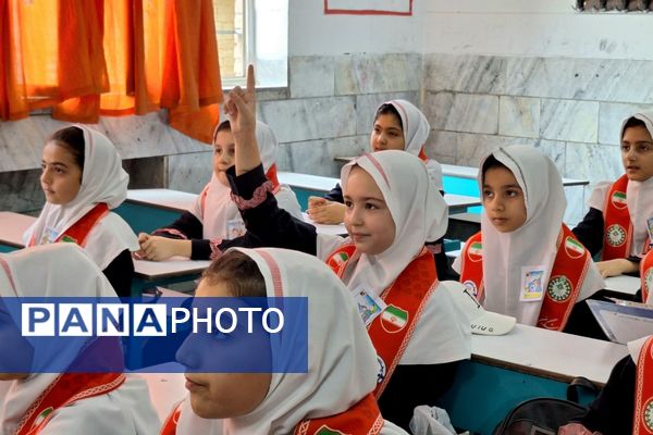  افتتاحیه‌ پایگاه تابستانی و برگزاری طرح حامی در مدرسه هدی ۱