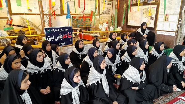 غبارروبی مزار شهدا در گناباد
