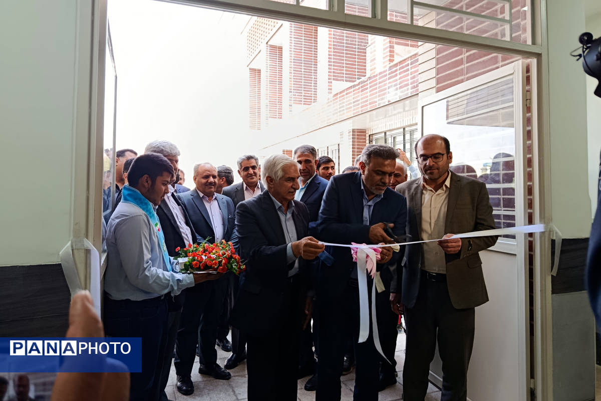 آیین بهره‌برداری از فضای آموزشی با مشارکت مردم در شیراز