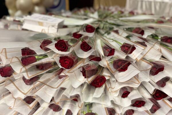 جشن روز پدر در سالن گلعباسی ورامین ؛ حضوریک هزار نفر از  پدران دانش آموزان گل‌های نمونه