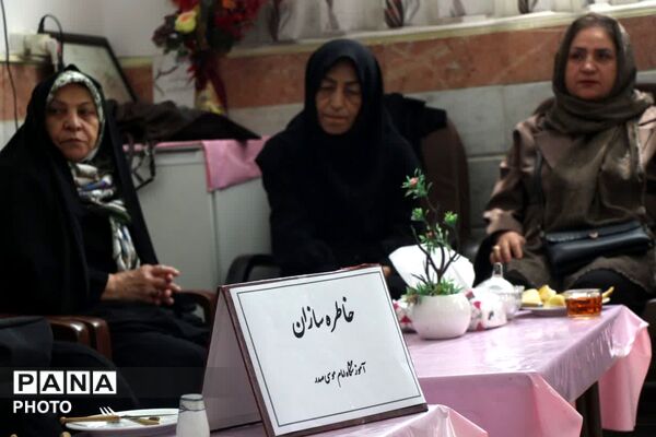 اجرای طرح خاطره سازان با حضور مدیر آموزش وپرورش شهرستان در آموزشگاه موسی صدر آشخانه