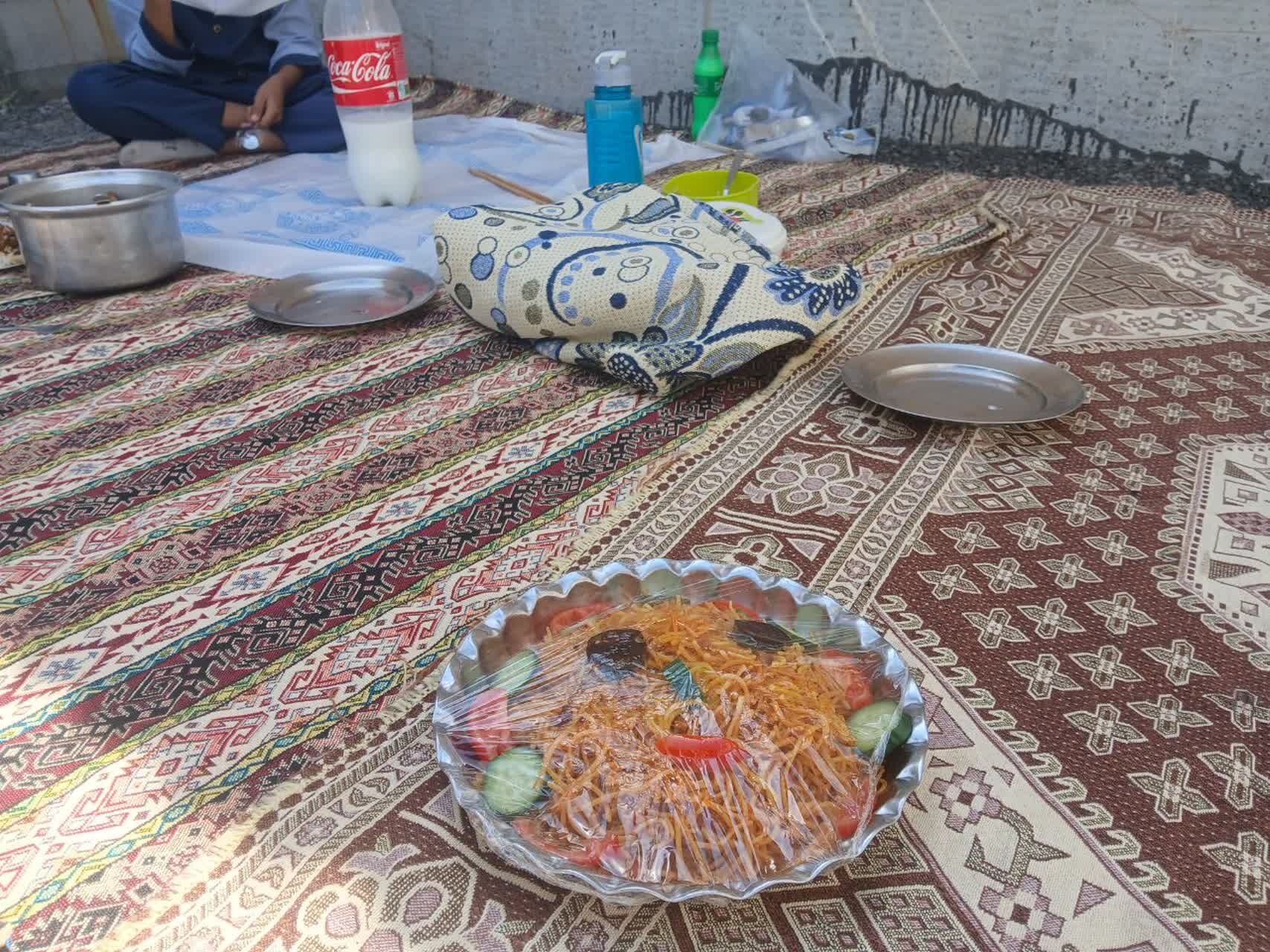 بازارچه درون مدرسه در دبستان دخترانه شهید احمد خاقانی شیروان