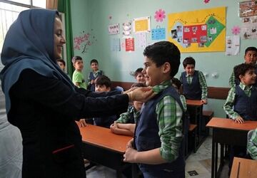 معلمان باید با روان‌شناسی رشد آگاه باشند 