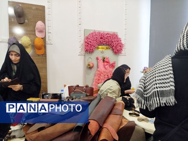 اختتامیه نمایشگاه نوروزی ارغوان در فاروج