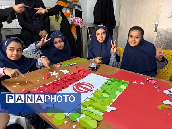 رویداد مادر دختری با محوریت پرچم ایران در مدرسه المهدی ناحیه 2 کرج 