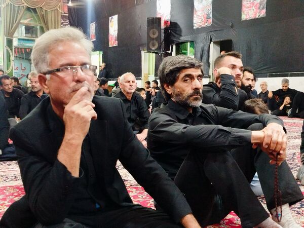 حضور پرشور مسئولان کاشمر در مراسم عزاداری شب سوم محرم روستای قلعه بالا