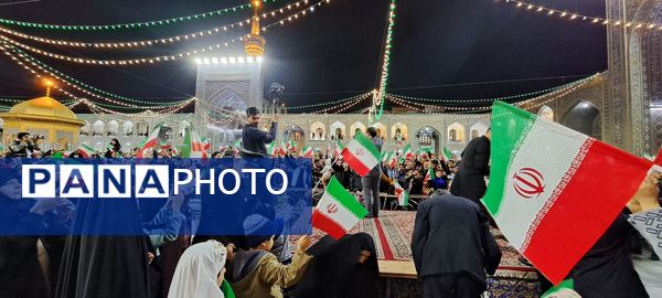 طنین گلبانگ انقلاب صحن انقلاب حرم مطهر  امام رضا (ع)