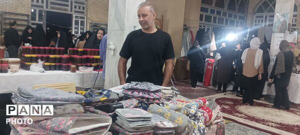 برپایی بازارچه محصولات بانوان در بنادکوک دیزه تفت
