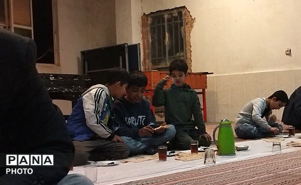 مسجد الرضای نیشابور میزبان روزه داران ماه مبارک رمضان 