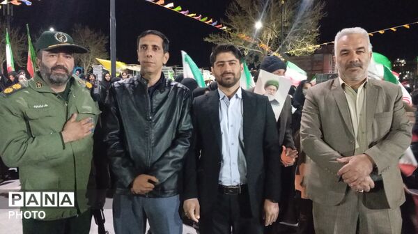بانوان در خط مقدم حضور مردمی؛ گزارش تصویری رژه حماسی جان‌فدا