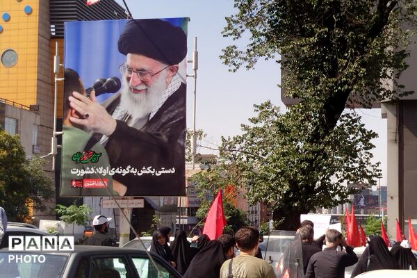  از صباشهر تا مصلای تهران؛ بدرقه‌ای عاشقانه برای رهبر شهید