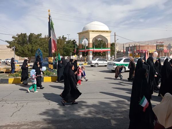 راهپیمایی 22 بهمن در لارستان 