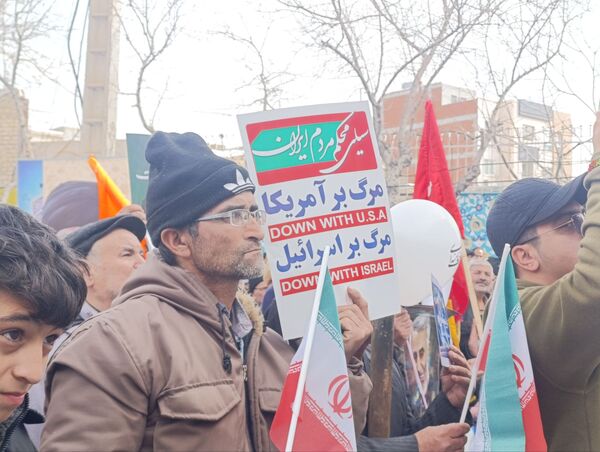 حضور چشمگیر مردم بجنورد در راهپیمایی ۲۲ بهمن