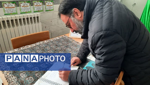 حال و هوای نمایشگاه مدرسه انقلاب در شهر جعفریه قم