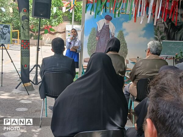 مراسم نهال امید یادواره شهید جاوید الاثر ماکان نصیری درمدرسه میثاق ناحیه ۳