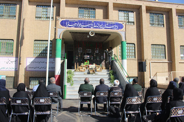 گرامیداشت هفته دفاع مقدس در دبیرستان شاهد رضویه قم