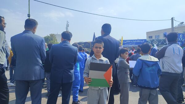 تجمع دانش‌آموزان کمیجانی‌ در محکومیت جنایات رژیم‌جعلی‌اسرائیل