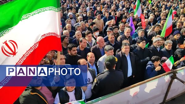 راهپیمایی عظیم 22 بهمن در شهرستان مرزی پارس آباد 