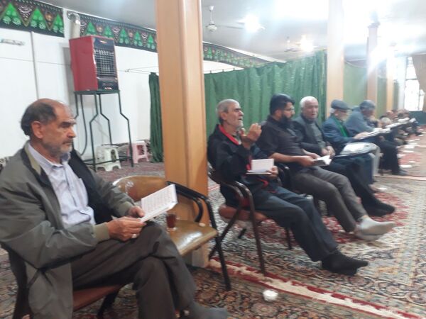 قرائت دعای پرفیض ندبه در مسجد ابوالفضلی بار