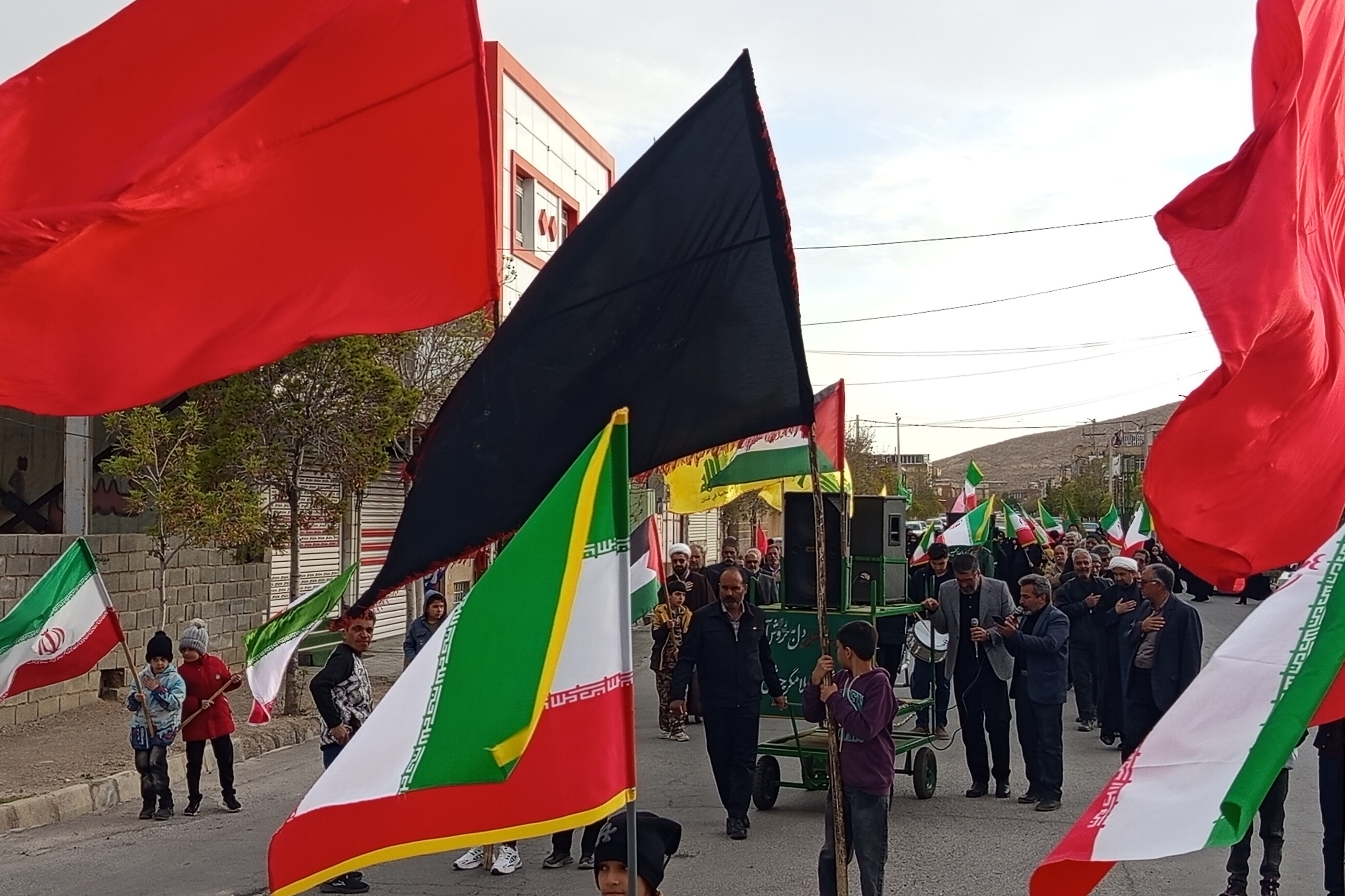 در فراق رهبر شهید