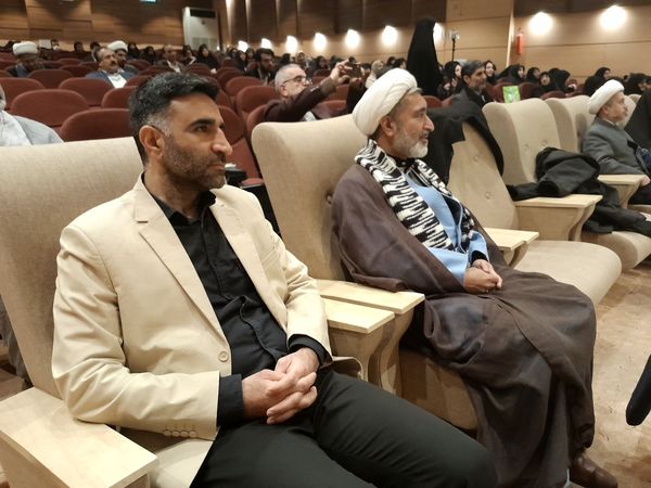 تجلیل از یاوران برتر تربیتی در مراسم گرامیداشت، هفته تربیت اسلامی و روز امور تربیتی