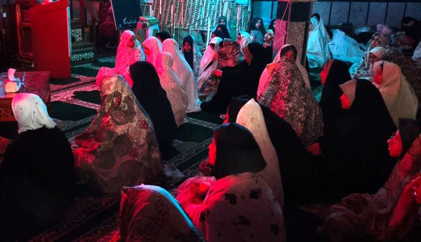 نسل نوجوان در اعتکاف؛ با اشک و اراده، پیام صبر حضرت زینب (س) را به گوش آسمان رساند