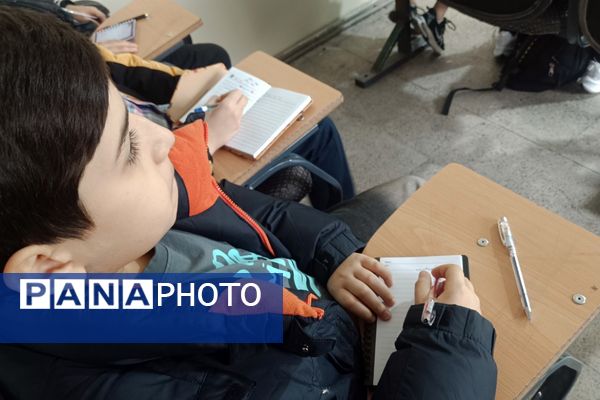 دوره تخصصی عکاسی و فیلمبرداری خبری ویژه دانش‌آموز خبرنگاران پانا شهریار