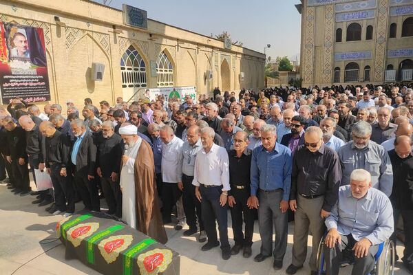 مراسم تشییع پیکر شهید جانباز حاج احمد شیخ حسینی در حرم سید علاءالدین حسین(ع)