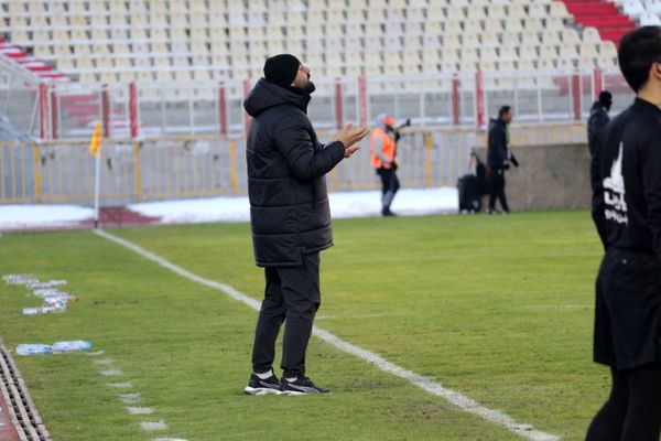 بازی تراکتور و ملوان در تبریز