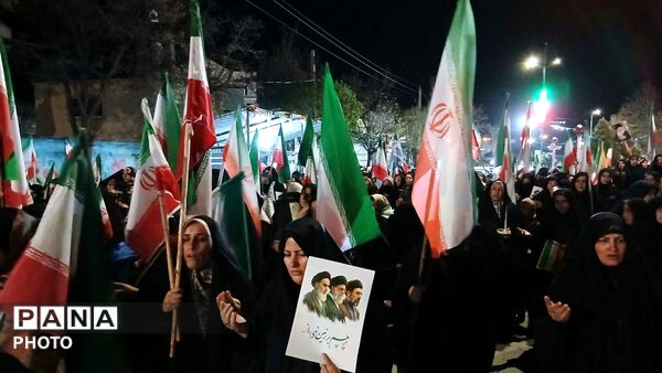  برپایی باشکوه موکب مدرسه با نور و نوای شبانه در فیروزان