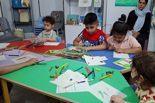 حضور کودکان و نوجوانان در نمایشگاه کتاب 