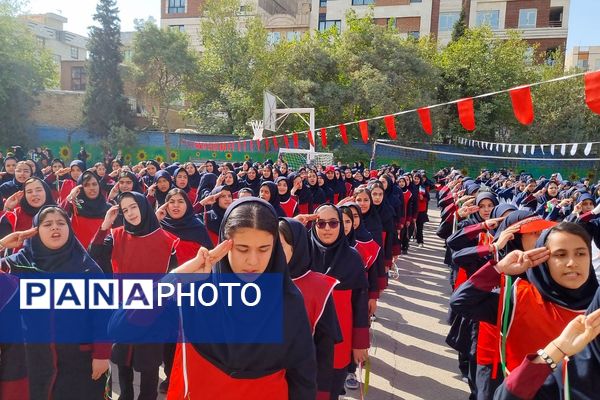 گرامیداشت هفته تربیت بدنی در دبیرستان ارشاد ناحیه دو شهرری 