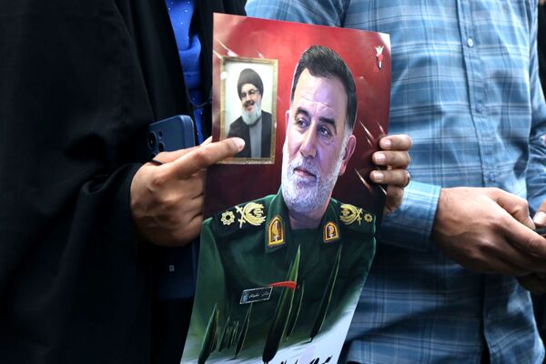 مراسم باشکوه تشیع شهید سردار نیلفروشان در مشهد مقدس 